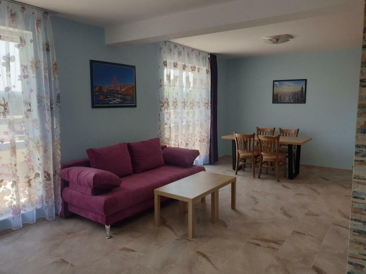 Hiora Apartments Vasiliko Tsarevo Exterior photo
